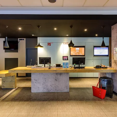 Hotel Ibis Frankfurt Airport 3*