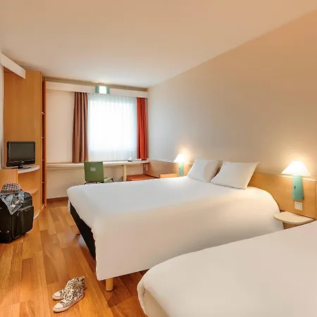 Ibis Frankfurt Airport Hotel 3*