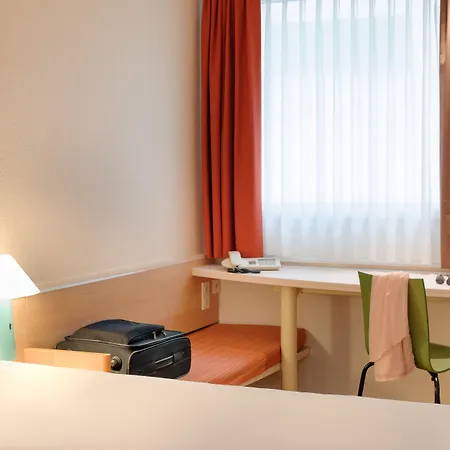 Ibis Frankfurt Airport 3*