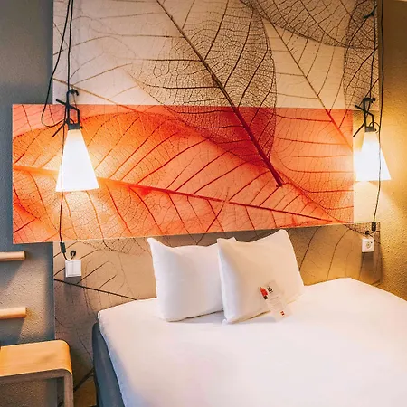 Ibis Frankfurt Airport 3*