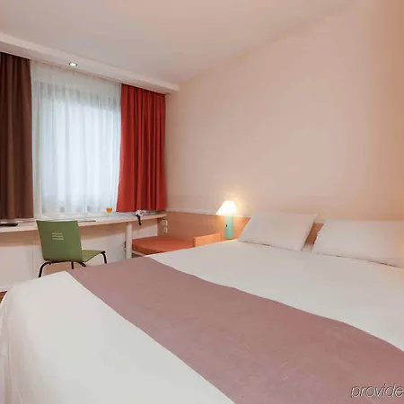 Ibis Frankfurt Airport 3*