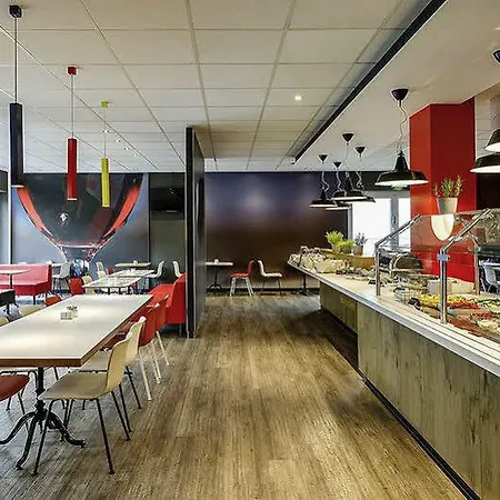 Ibis Frankfurt Airport Hotel 3*