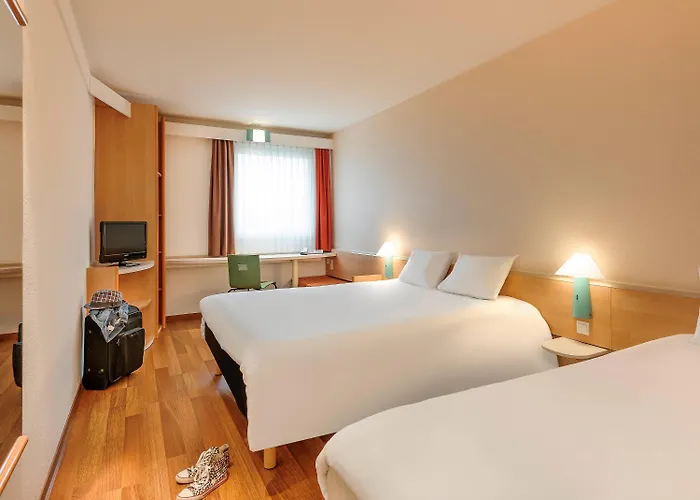Ibis Frankfurt Airport Hotel 3*